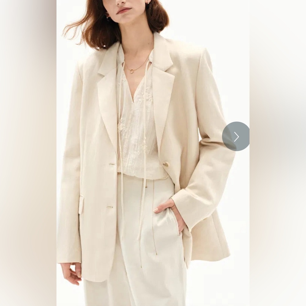 Thomas Wakeford with Fabrique Barra Suit Blazer in Silk Linen